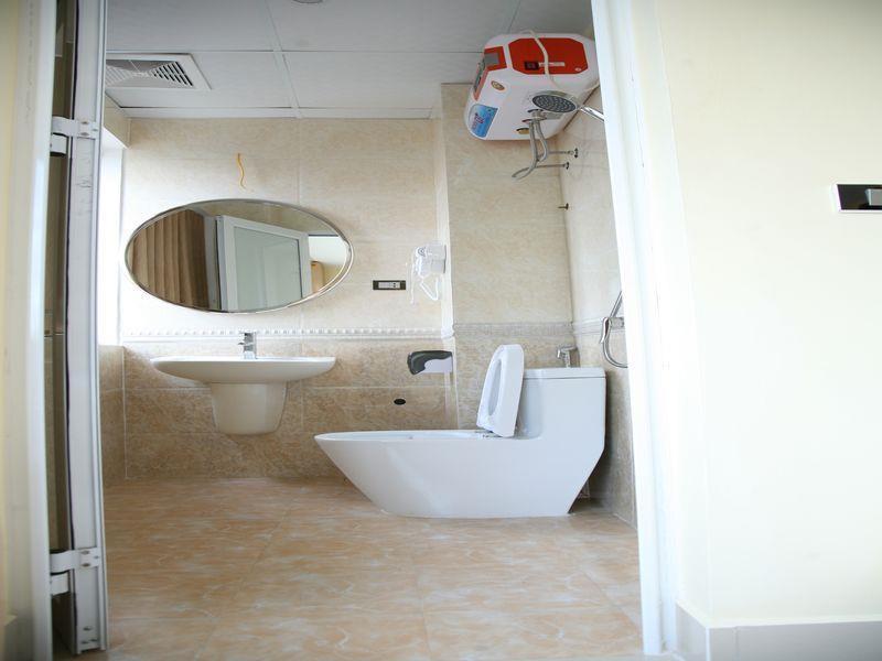 Long Giang Hotel Diện Biên Phủ Buitenkant foto